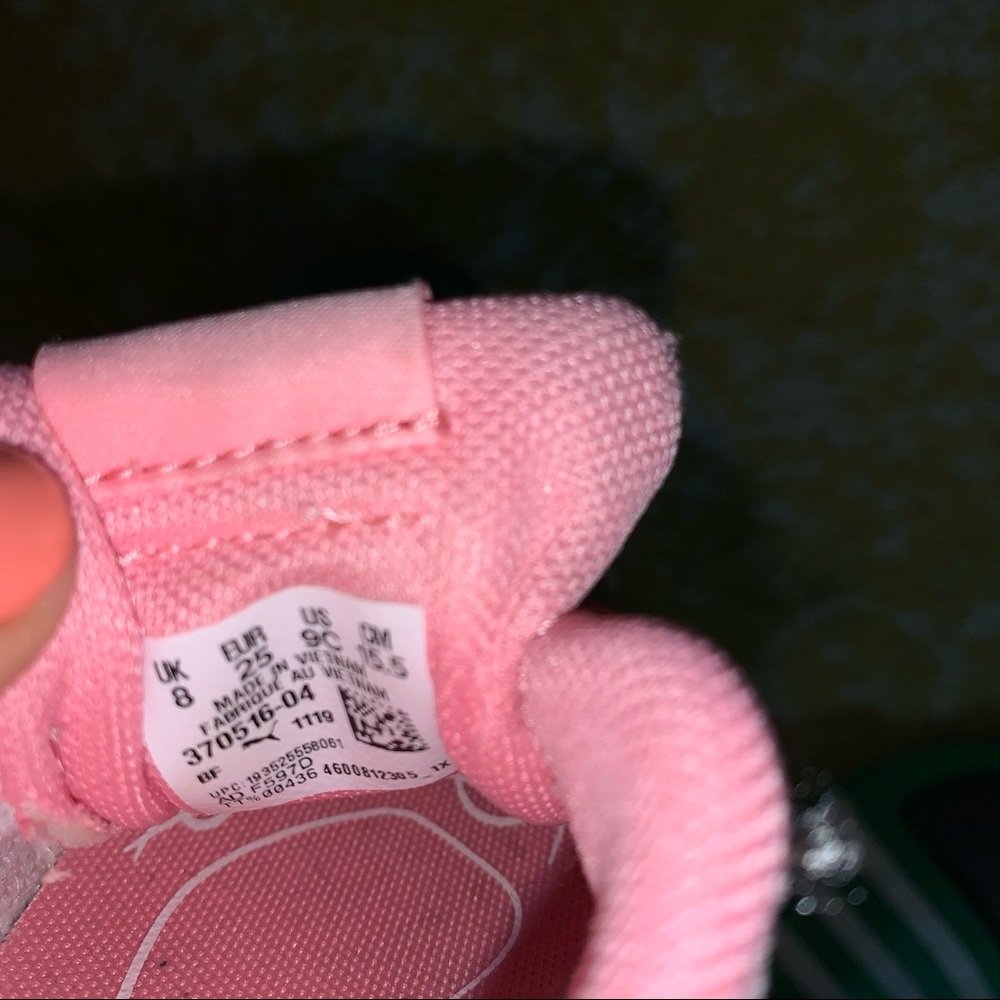 Puma size 9 toddler - Picture 7 of 9